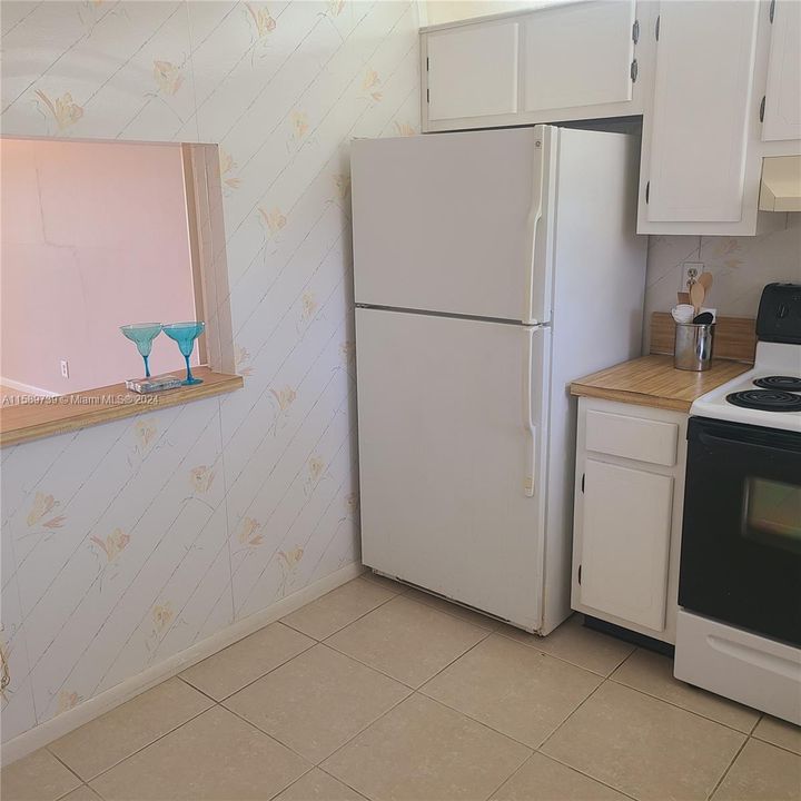 For Sale: $185,000 (2 beds, 2 baths, 1015 Square Feet)