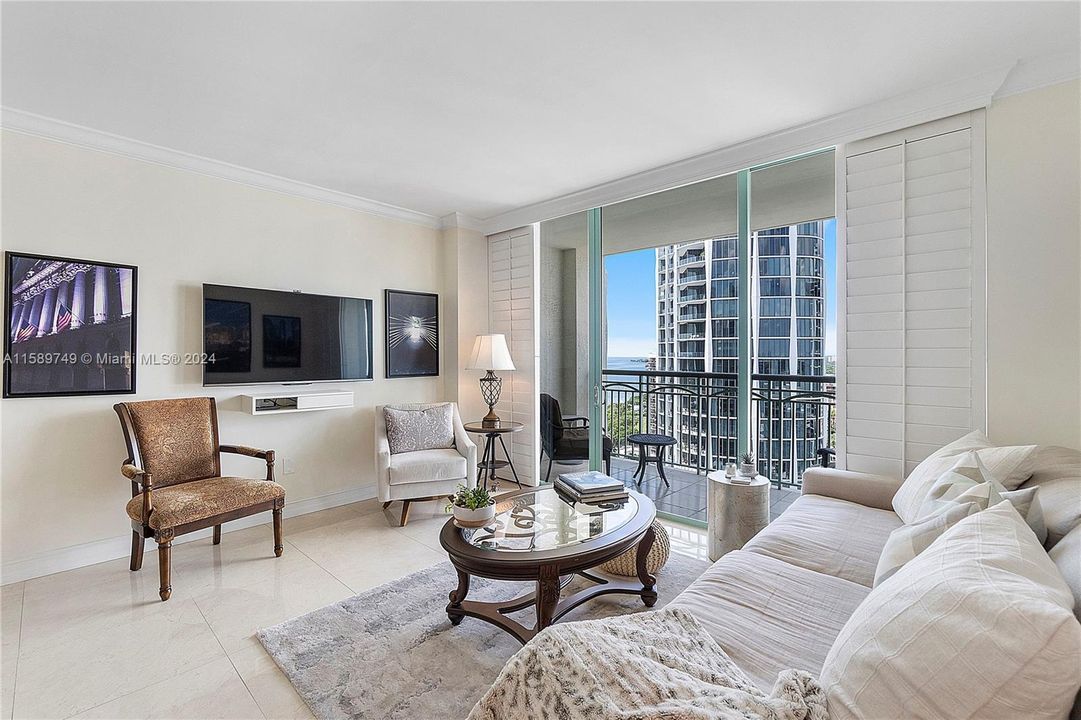 Active With Contract: $6,500 (1 beds, 1 baths, 936 Square Feet)