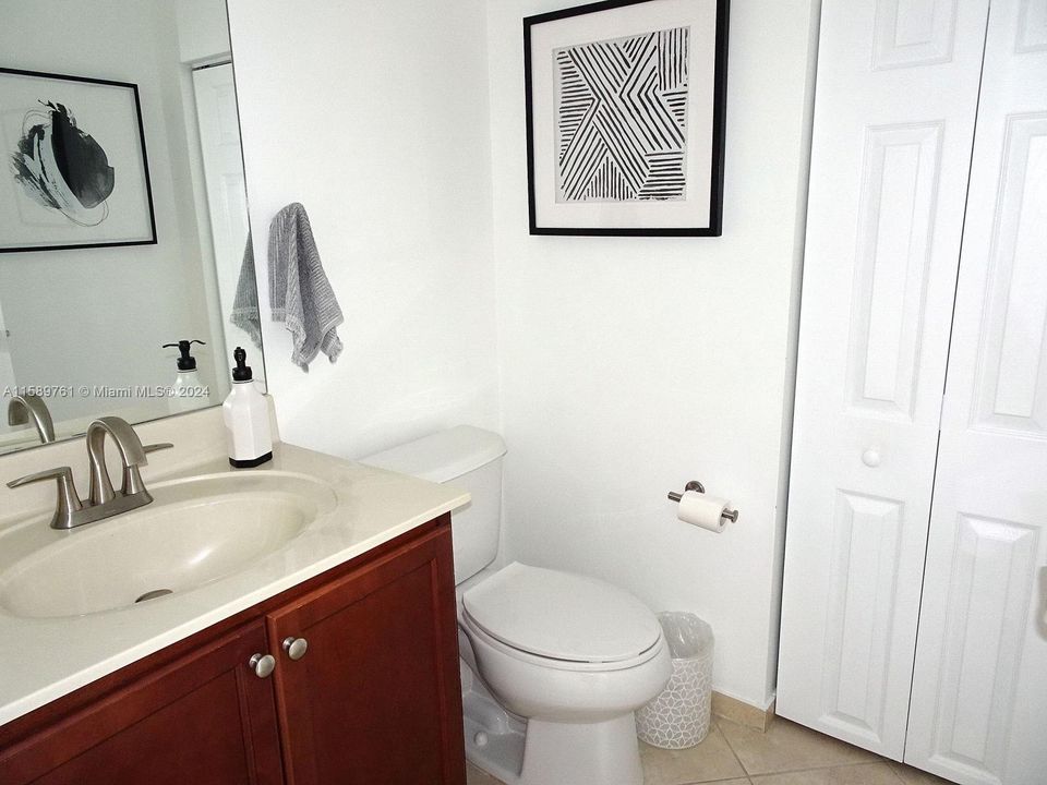 Active With Contract: $3,400 (3 beds, 2 baths, 1836 Square Feet)