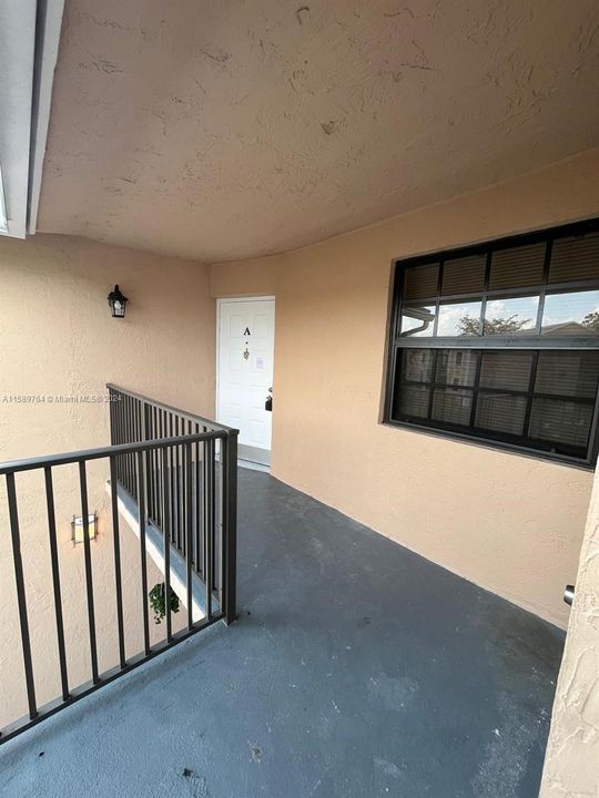 For Rent: $2,500 (3 beds, 2 baths, 1195 Square Feet)