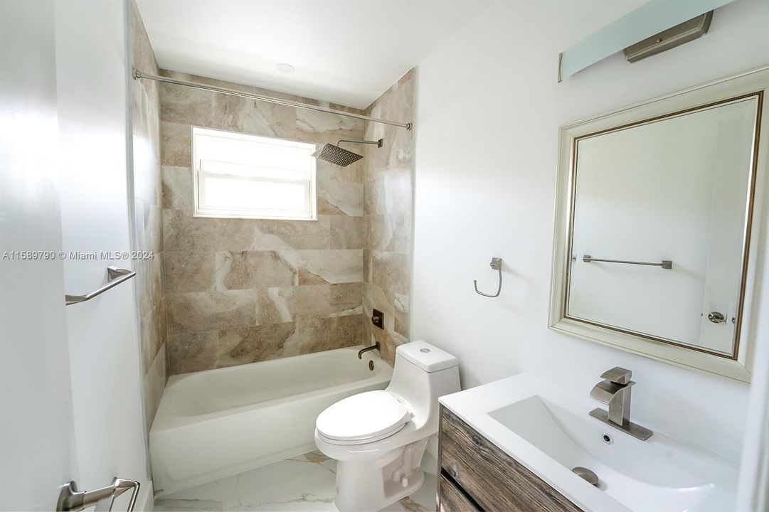 Недавно арендовано: $2,750 (2 спален, 1 ванн, 910 Квадратных фут)