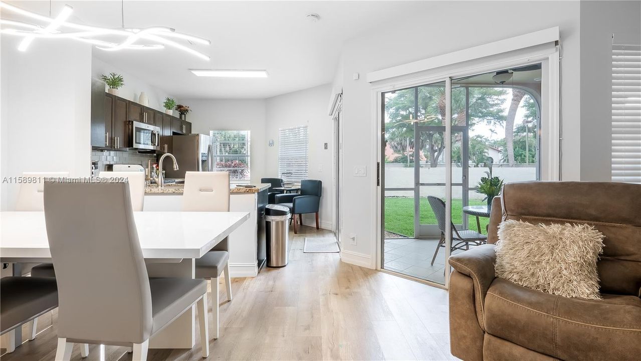 Recently Rented: $3,200 (2 beds, 2 baths, 1090 Square Feet)