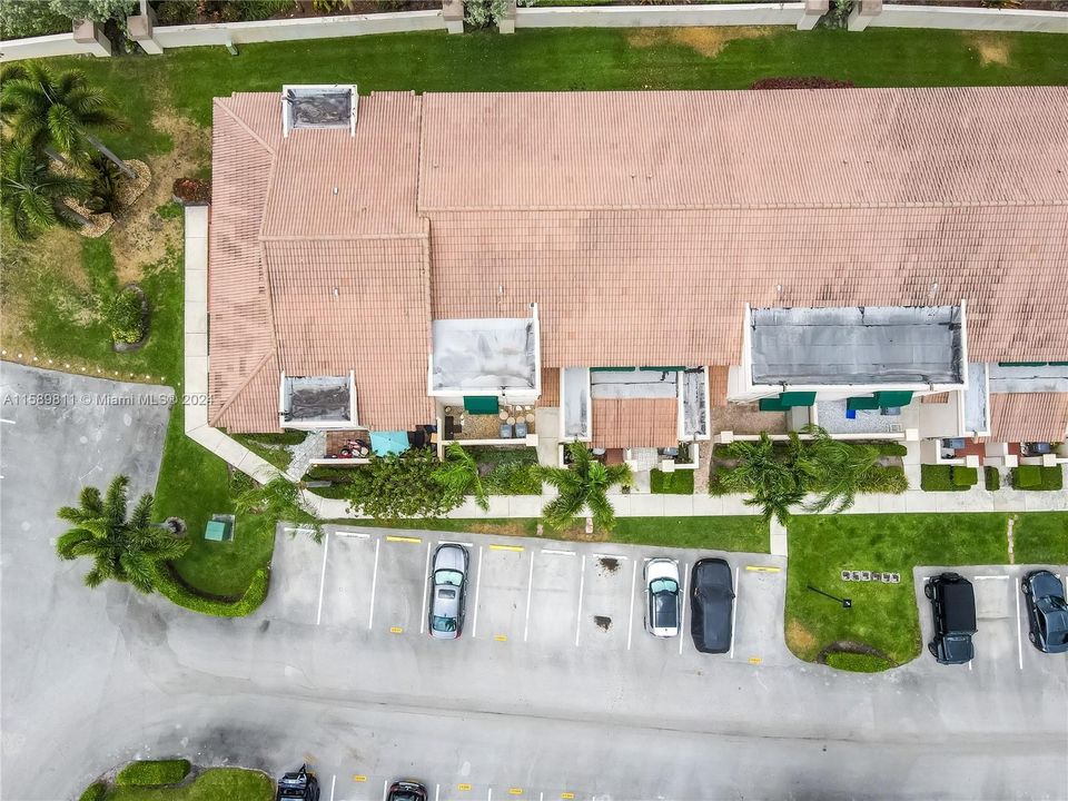 Recently Rented: $3,200 (2 beds, 2 baths, 1090 Square Feet)