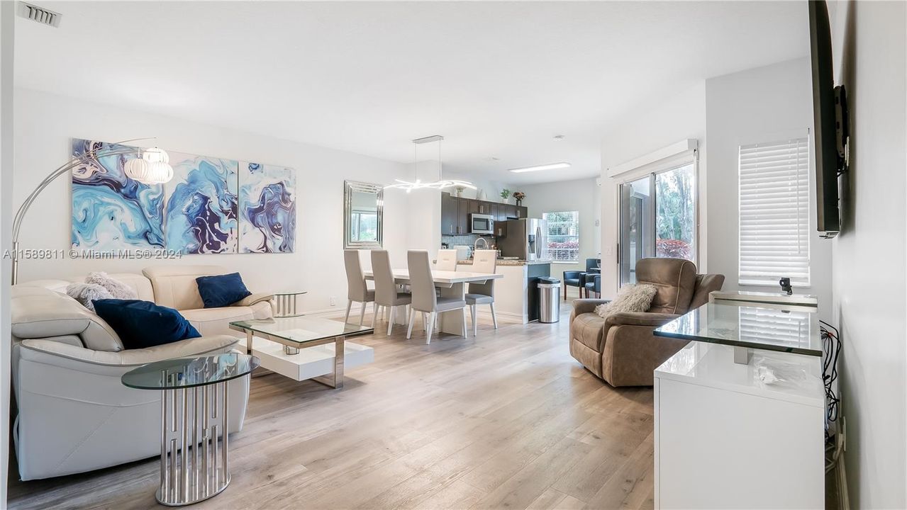 Recently Rented: $3,200 (2 beds, 2 baths, 1090 Square Feet)