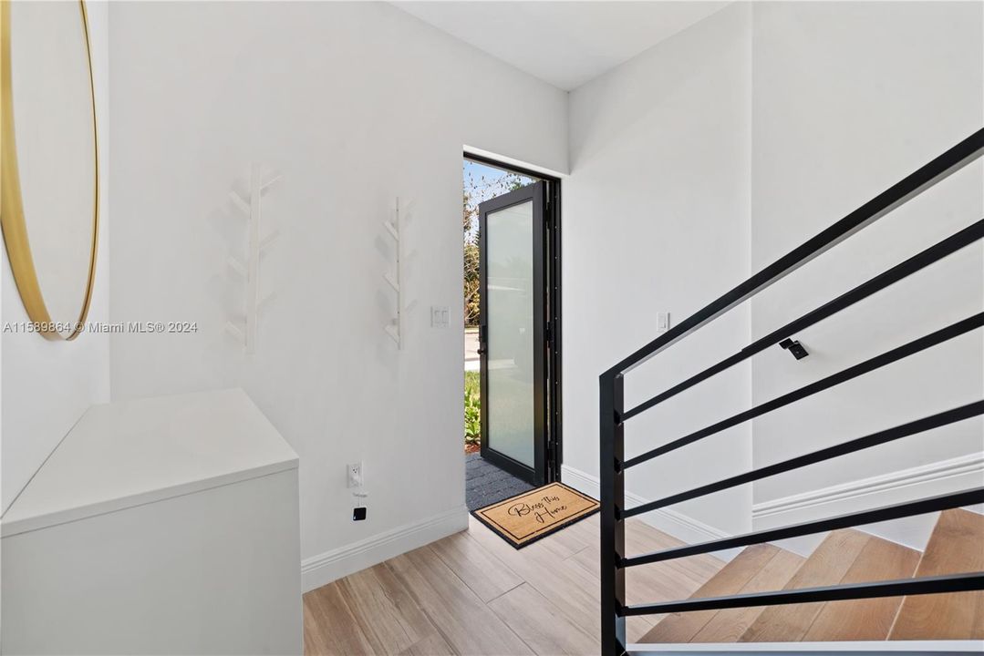 Recently Rented: $3,995 (3 beds, 3 baths, 3784 Square Feet)