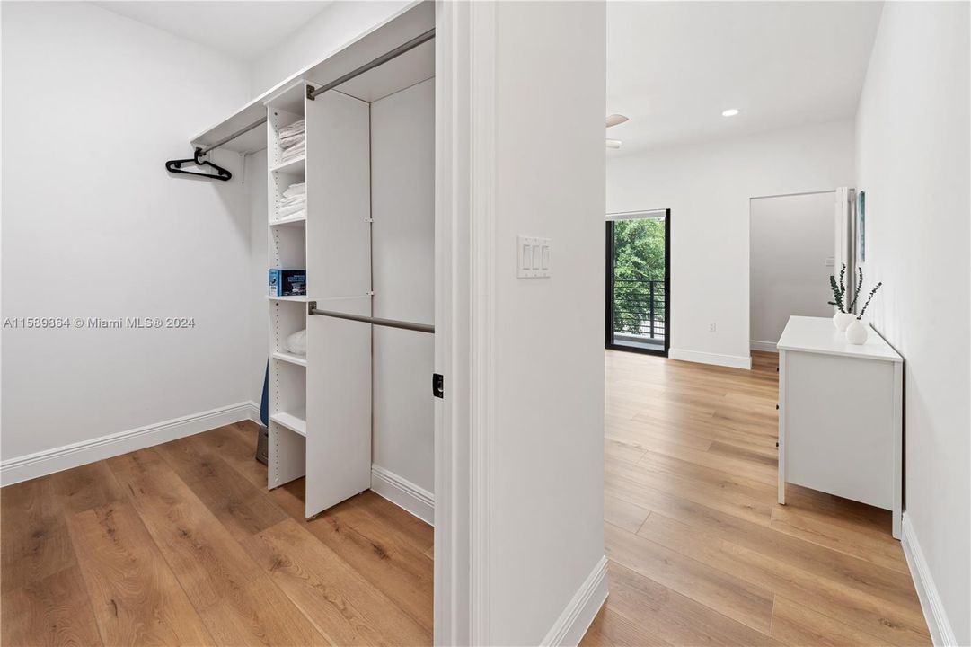 Recently Rented: $3,995 (3 beds, 3 baths, 3784 Square Feet)