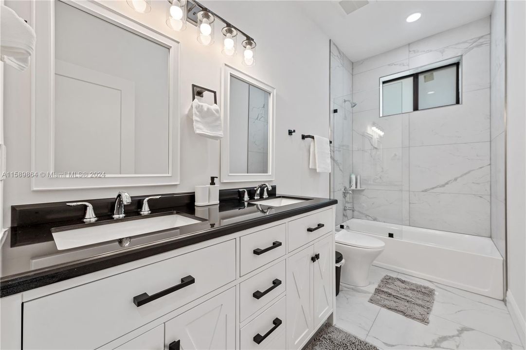 Recently Rented: $3,995 (3 beds, 3 baths, 3784 Square Feet)