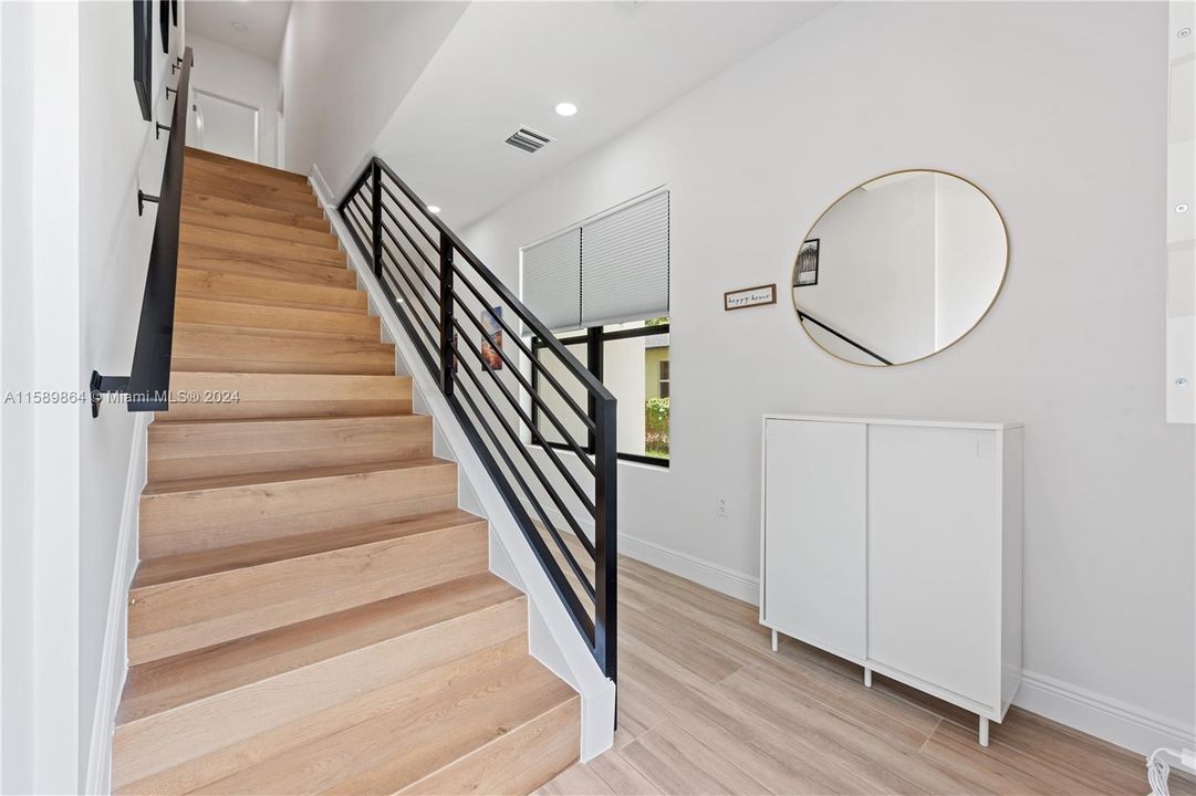 Recently Rented: $3,995 (3 beds, 3 baths, 3784 Square Feet)