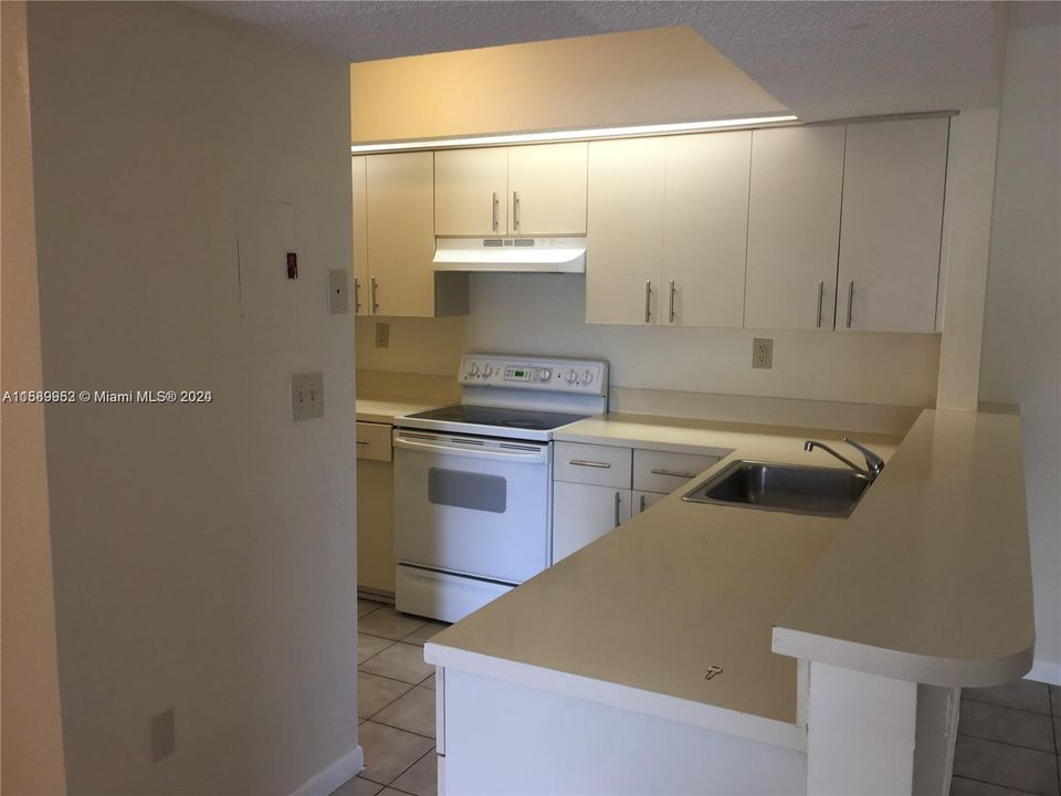 Recently Rented: $2,100 (2 beds, 2 baths, 1113 Square Feet)