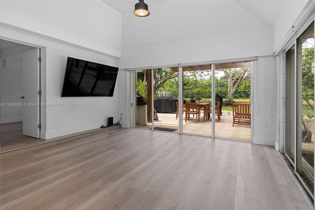 最近租的: $4,500 (3 贝兹, 3 浴室, 3450 平方英尺)