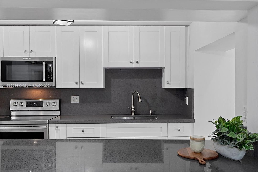 最近租的: $4,500 (3 贝兹, 3 浴室, 3450 平方英尺)