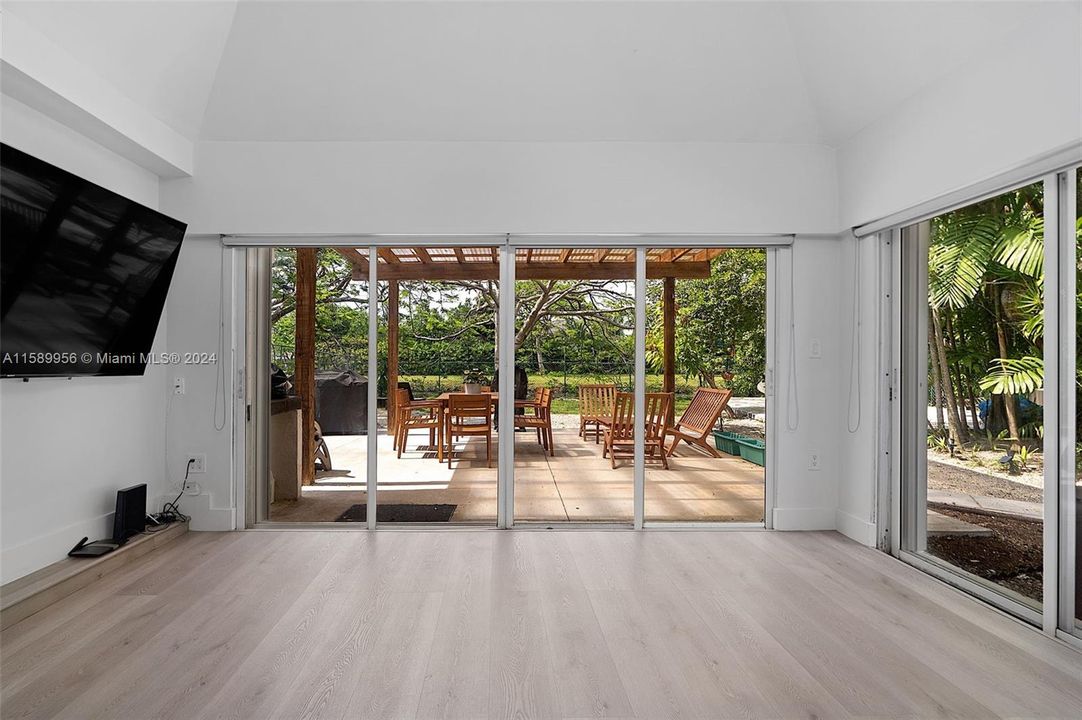 最近租的: $4,500 (3 贝兹, 3 浴室, 3450 平方英尺)