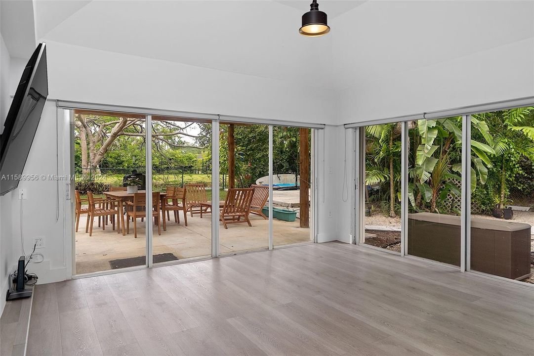 最近租的: $4,500 (3 贝兹, 3 浴室, 3450 平方英尺)