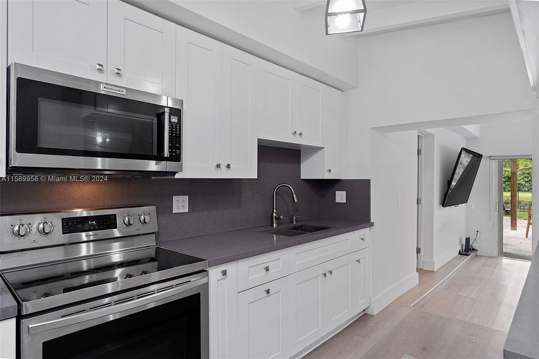 最近租的: $4,500 (3 贝兹, 3 浴室, 3450 平方英尺)