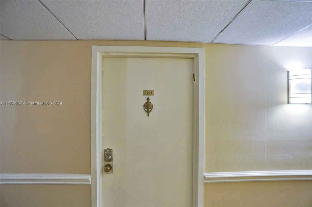 For Rent: $3,850 (2 beds, 2 baths, 1240 Square Feet)