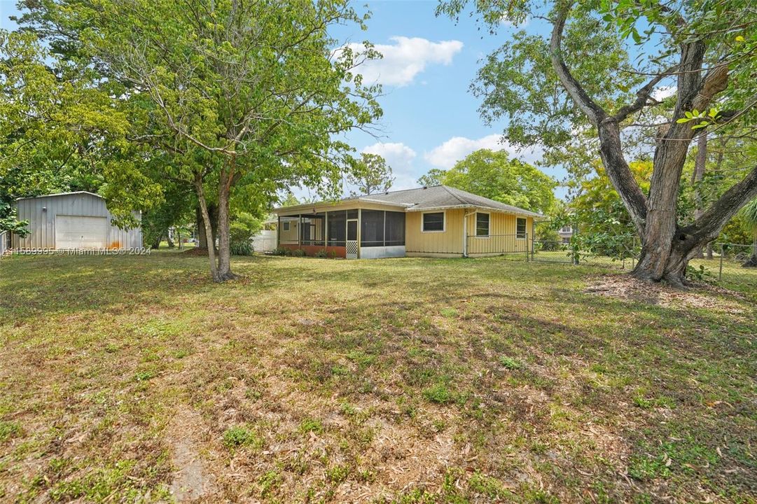 For Sale: $569,900 (3 beds, 2 baths, 1968 Square Feet)