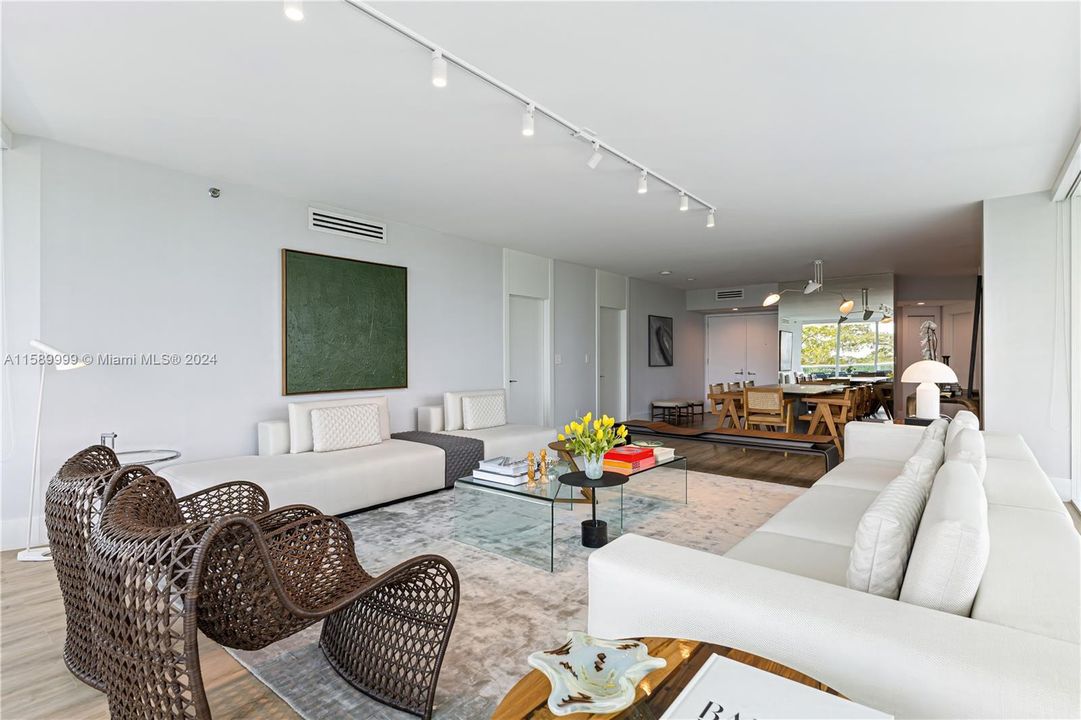 For Sale: $1,900,000 (2 beds, 2 baths, 1700 Square Feet)