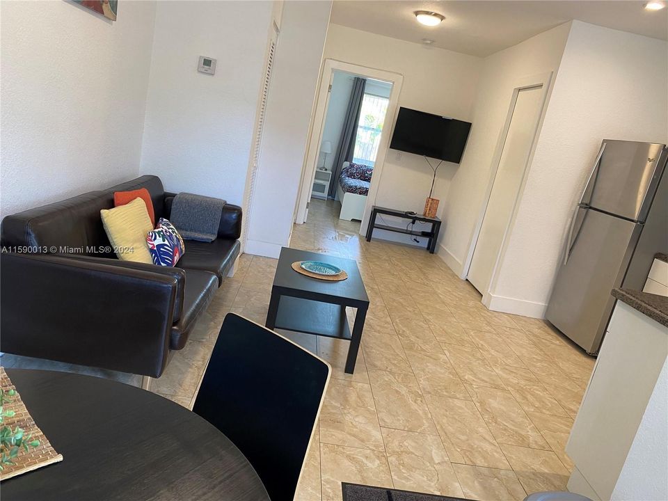 Recently Rented: $1,700 (1 beds, 1 baths, 2080 Square Feet)