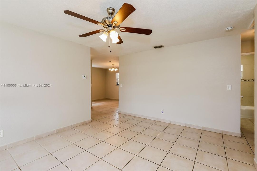 Recently Rented: $2,495 (3 beds, 2 baths, 1311 Square Feet)