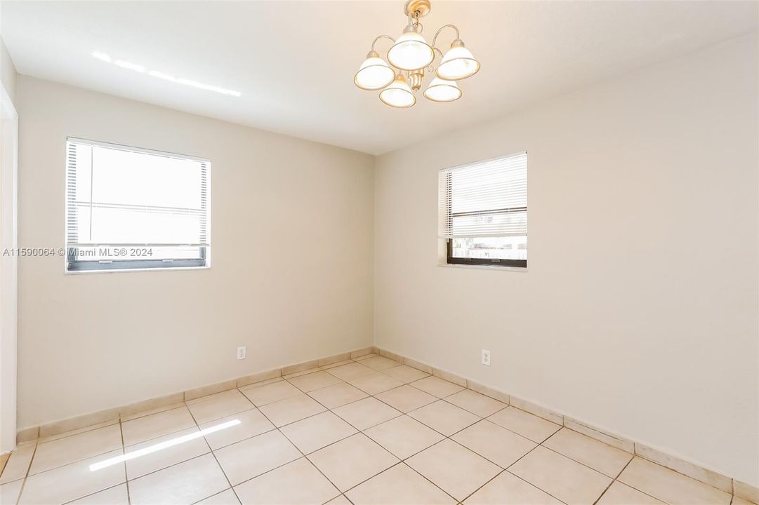 Active With Contract: $2,495 (3 beds, 2 baths, 1311 Square Feet)