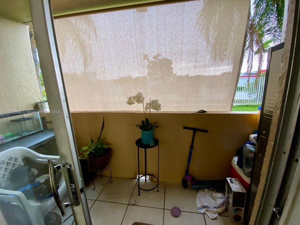 En Venta: $289,000 (3 camas, 2 baños, 1081 Pies cuadrados)