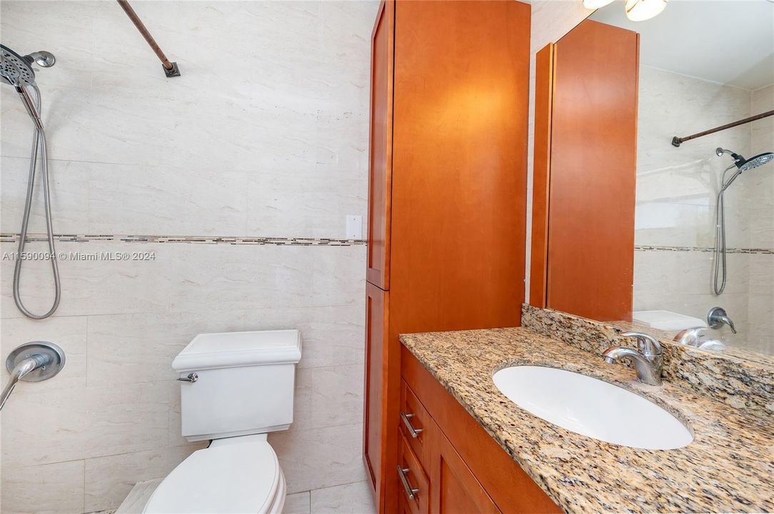 最近租的: $3,200 (4 贝兹, 2 浴室, 1367 平方英尺)