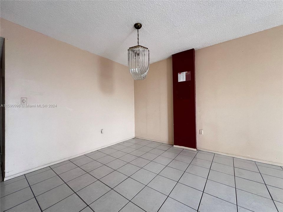 For Rent: $1,550 (1 beds, 1 baths, 840 Square Feet)