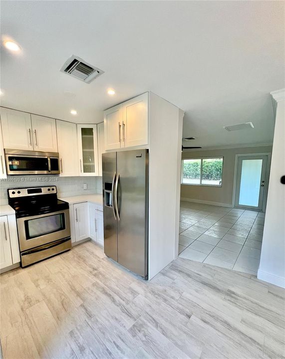 For Sale: $535,000 (3 beds, 1 baths, 1040 Square Feet)