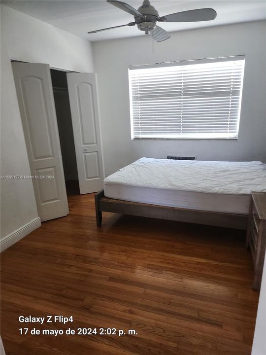Active With Contract: $1,750 (1 beds, 1 baths, 650 Square Feet)