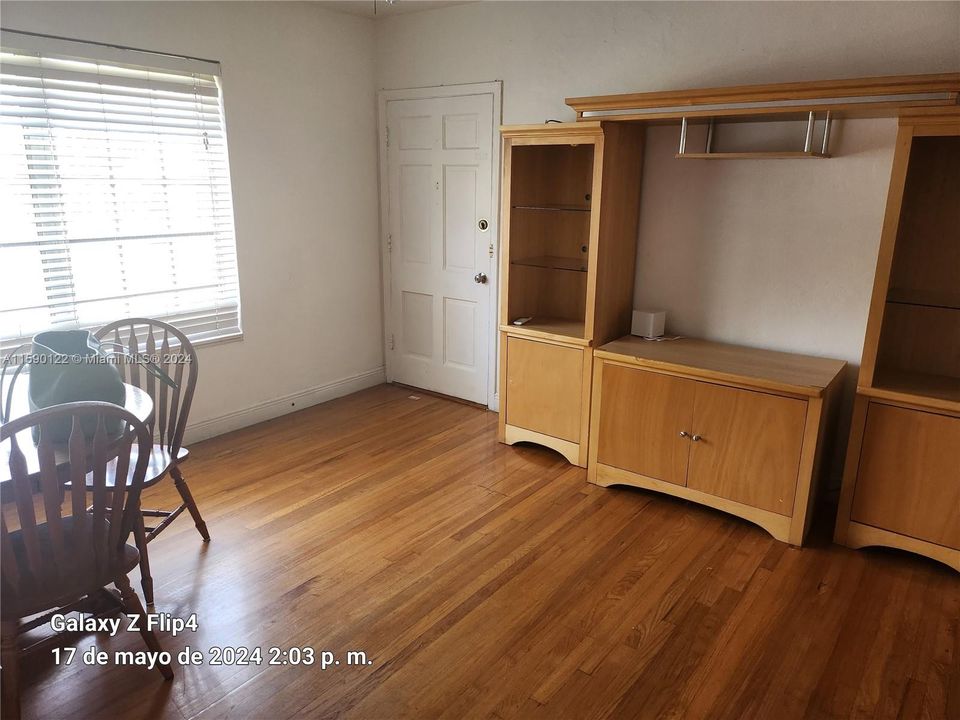 Recently Rented: $1,750 (1 beds, 1 baths, 650 Square Feet)
