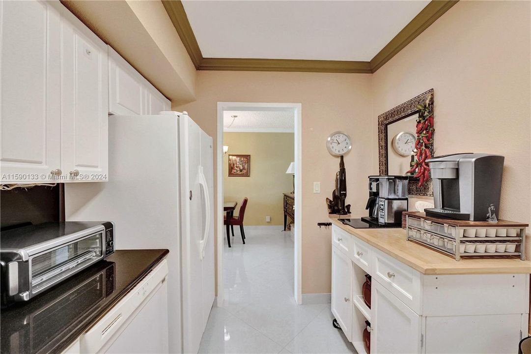 Recently Sold: $650,000 (2 beds, 2 baths, 1198 Square Feet)