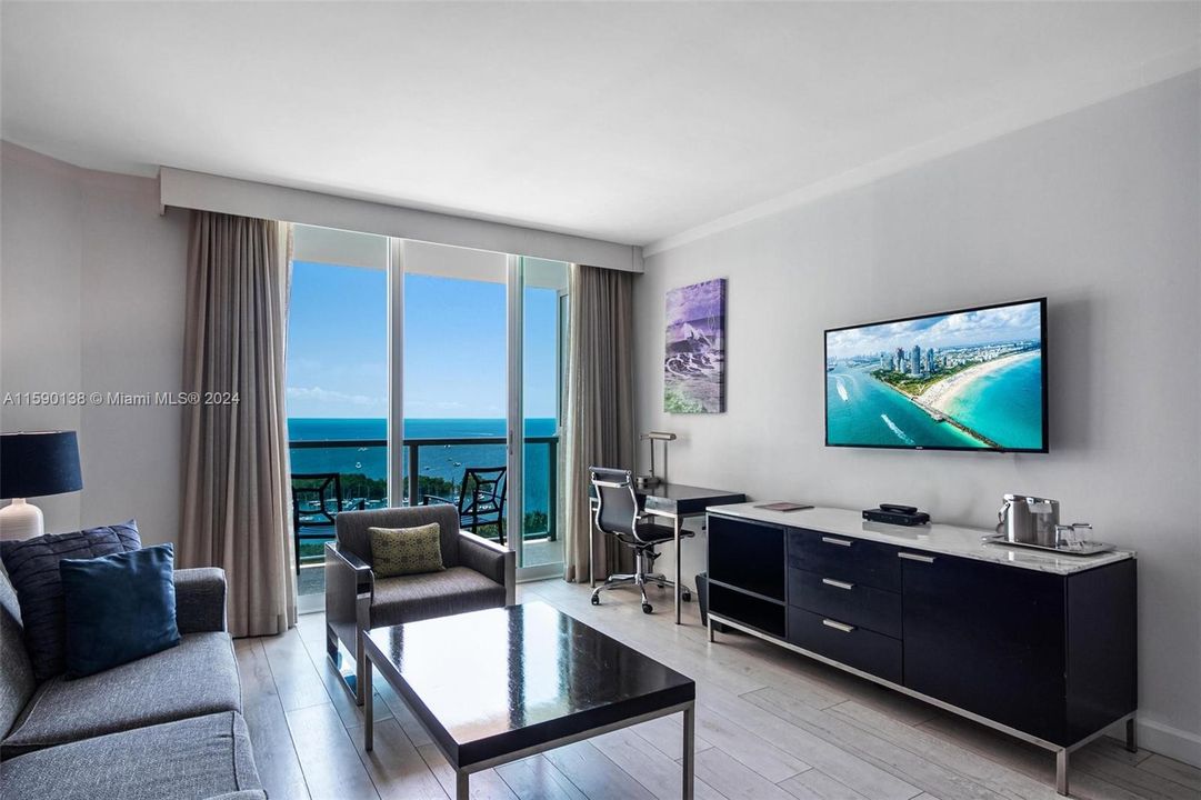 Recently Sold: $625,000 (1 beds, 1 baths, 693 Square Feet)