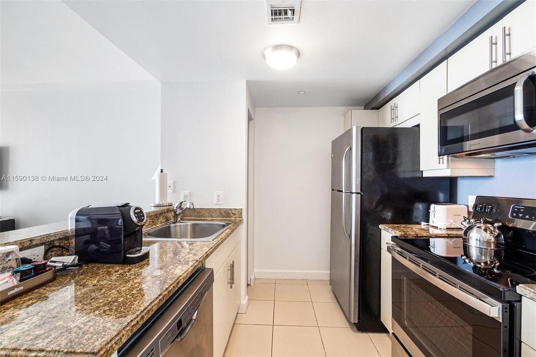Recently Sold: $625,000 (1 beds, 1 baths, 693 Square Feet)