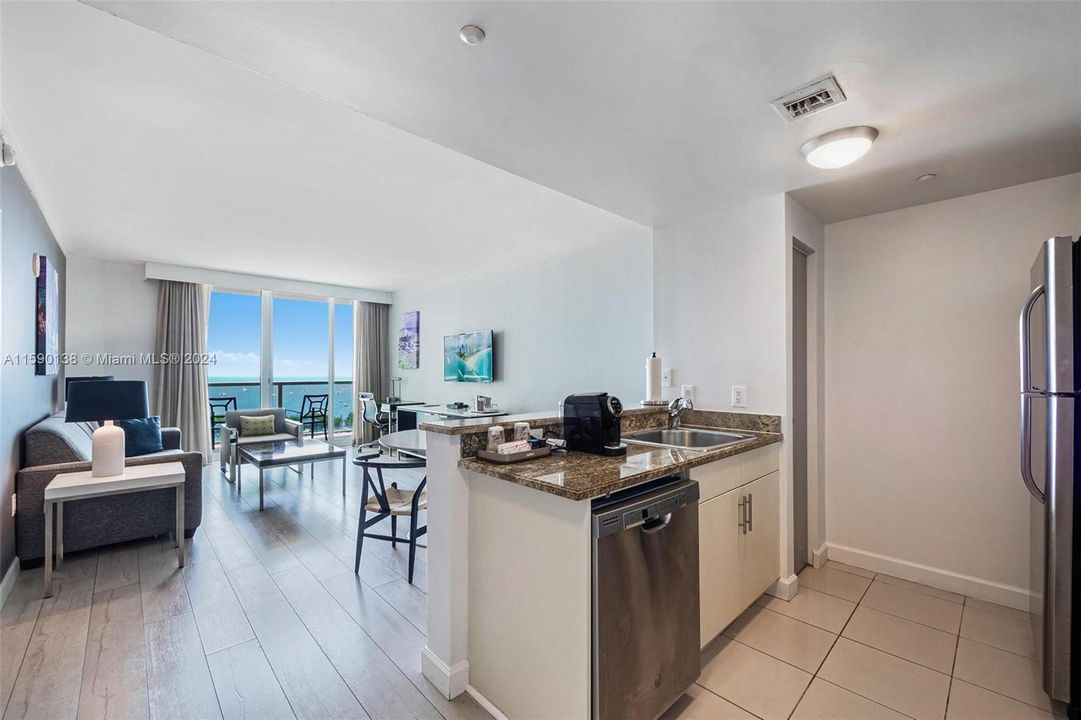 Recently Sold: $625,000 (1 beds, 1 baths, 693 Square Feet)