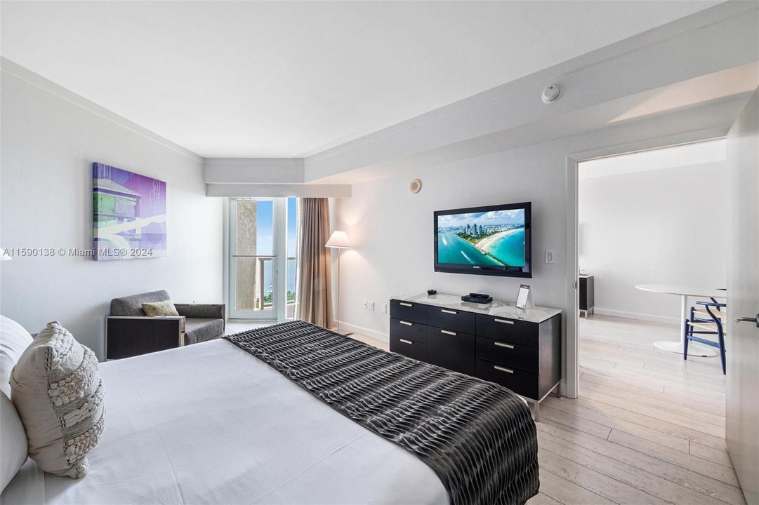 Recently Sold: $625,000 (1 beds, 1 baths, 693 Square Feet)