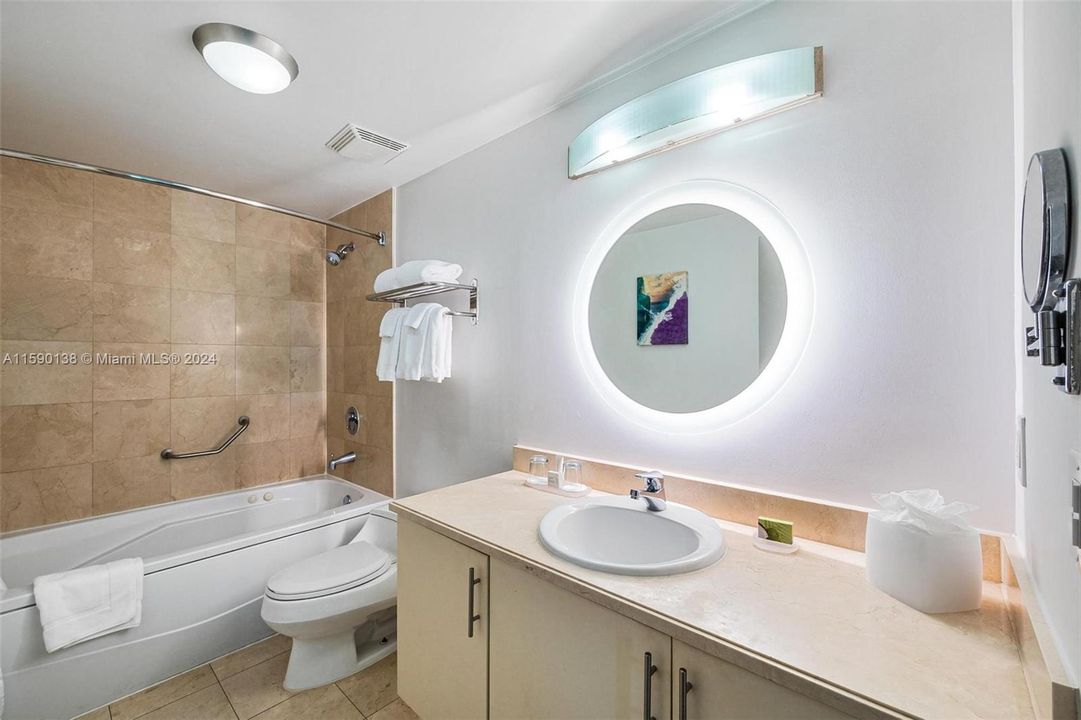 Recently Sold: $625,000 (1 beds, 1 baths, 693 Square Feet)