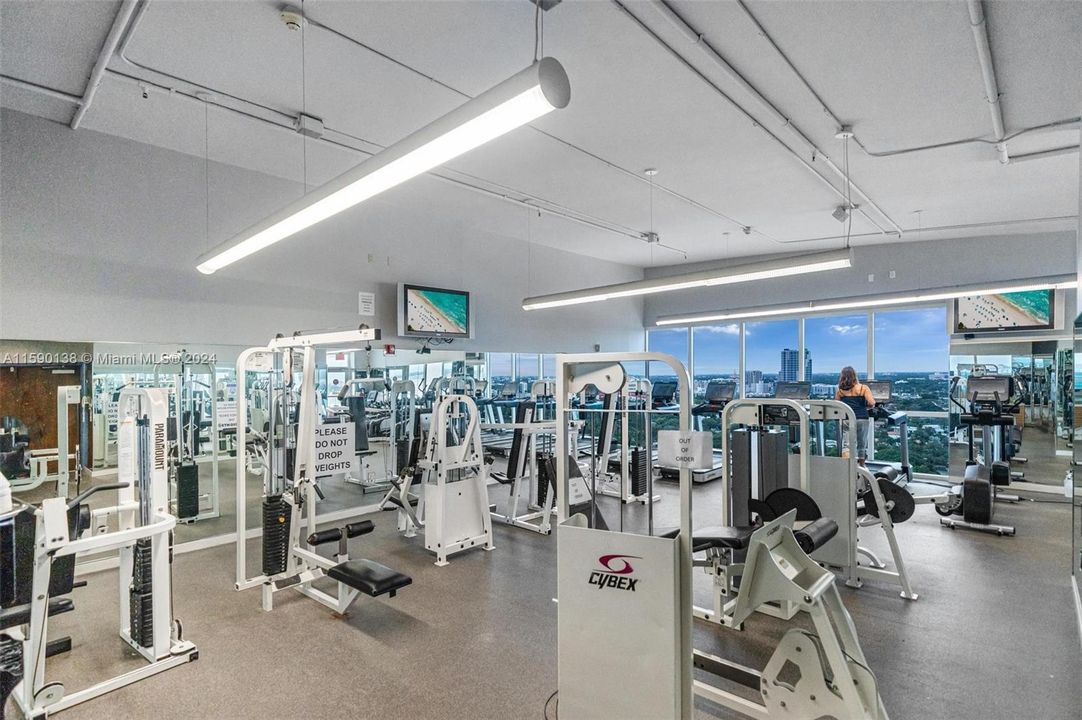 Recently Sold: $625,000 (1 beds, 1 baths, 693 Square Feet)