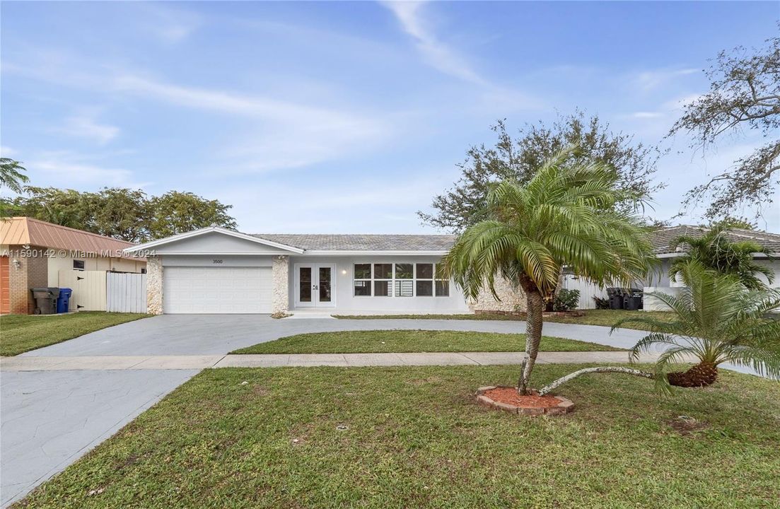 Active With Contract: $999,999 (4 beds, 2 baths, 2116 Square Feet)