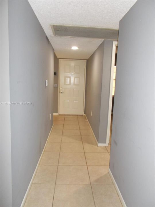 Recently Rented: $2,100 (2 beds, 2 baths, 1052 Square Feet)