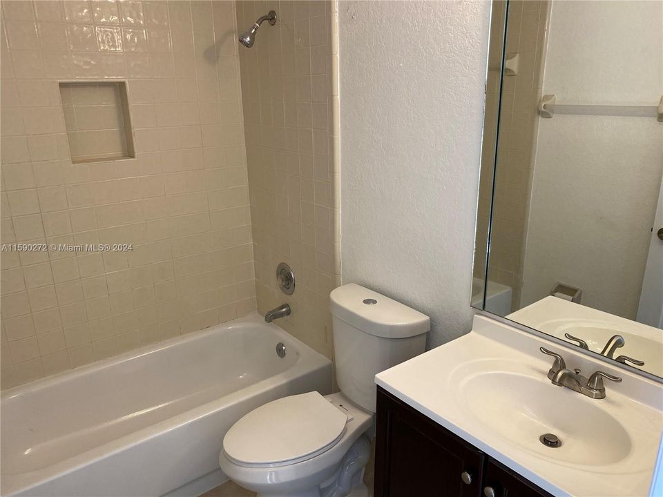 For Rent: $3,100 (3 beds, 2 baths, 1341 Square Feet)