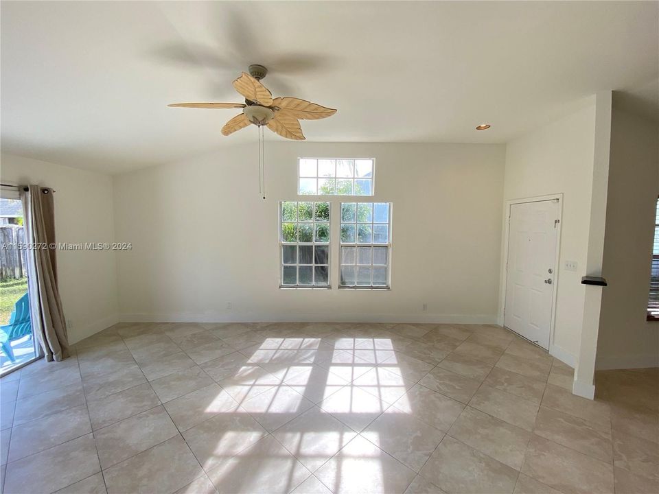 For Rent: $3,100 (3 beds, 2 baths, 1341 Square Feet)