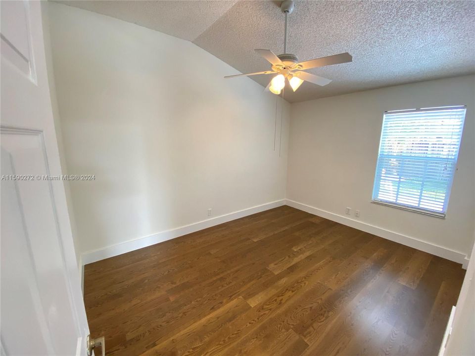 For Rent: $3,100 (3 beds, 2 baths, 1341 Square Feet)