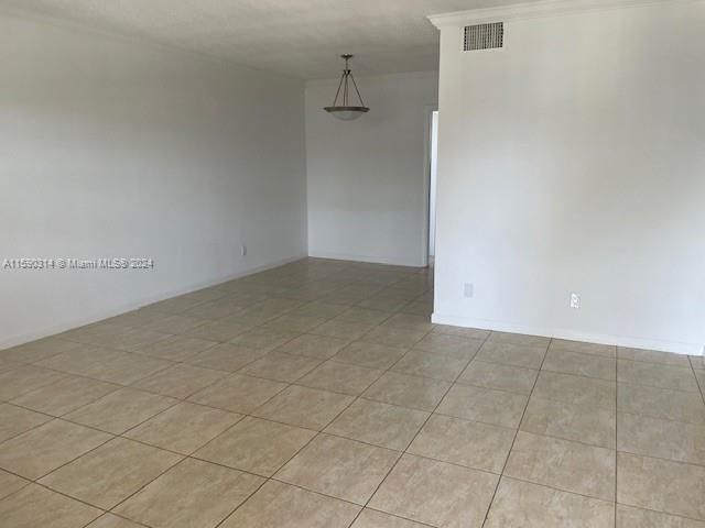 For Rent: $1,400 (0 beds, 1 baths, 0 Square Feet)