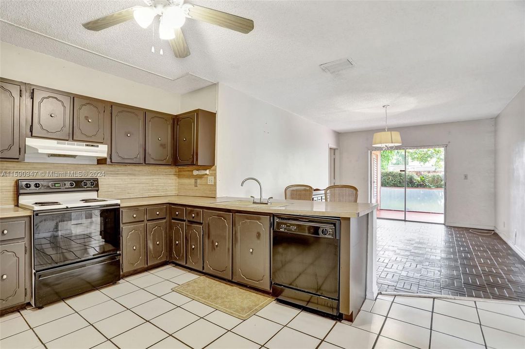 Active With Contract: $750,000 (0 beds, 0 baths, 3201 Square Feet)