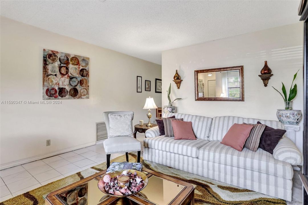 Active With Contract: $750,000 (0 beds, 0 baths, 3201 Square Feet)