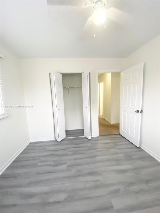 Active With Contract: $3,000 (3 beds, 2 baths, 1372 Square Feet)