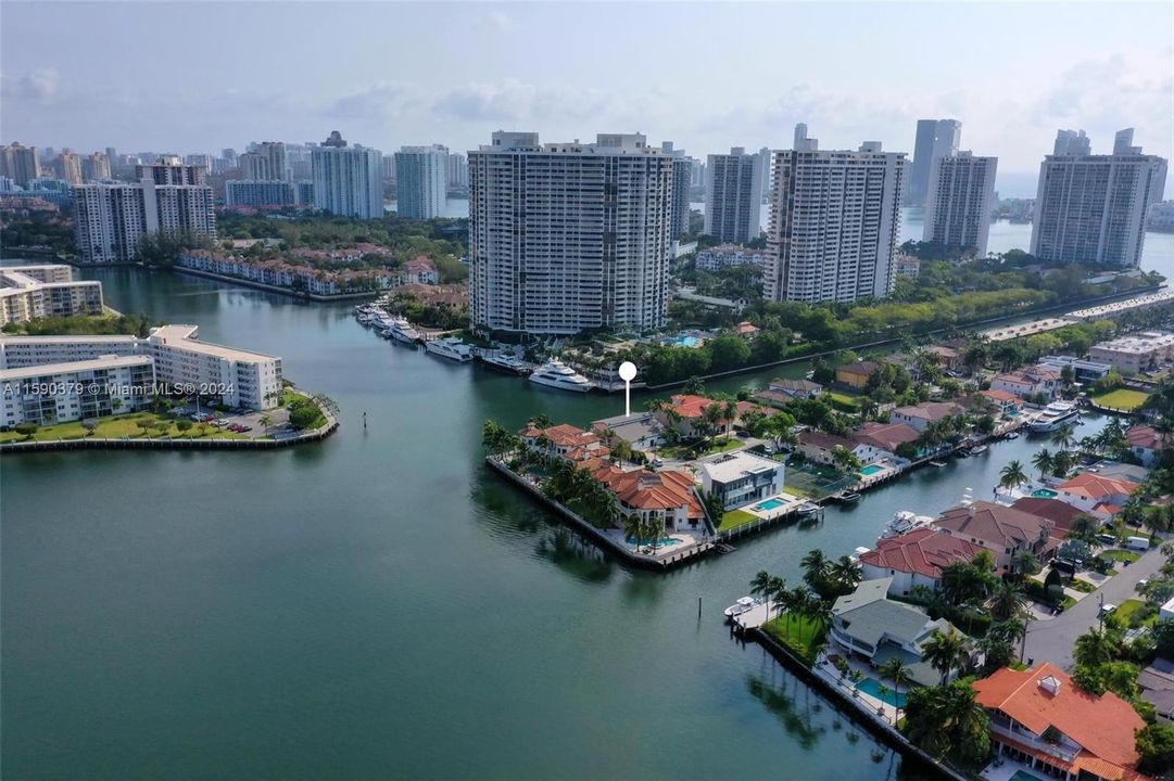 For Sale: $6,500,000 (3 beds, 3 baths, 4258 Square Feet)