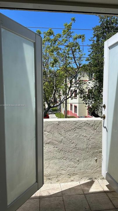 En Venta: $260,000 (2 camas, 2 baños, 953 Pies cuadrados)