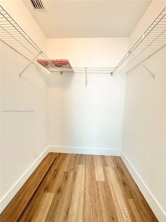 Recently Rented: $2,900 (1 beds, 1 baths, 707 Square Feet)