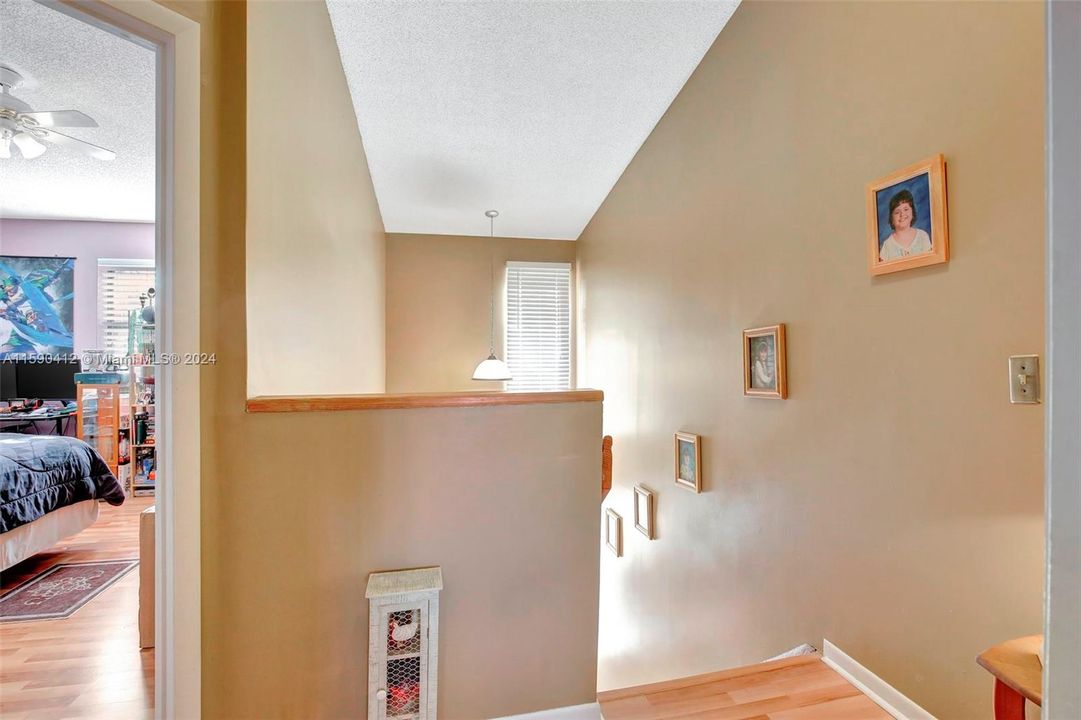 For Sale: $435,000 (2 beds, 2 baths, 1234 Square Feet)